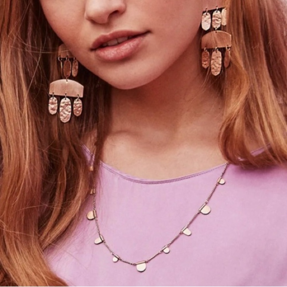 Kendra Scott Olive Long Necklace in Gold